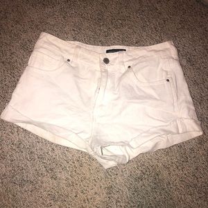 Kendall and Kylie white denim shorts size 28